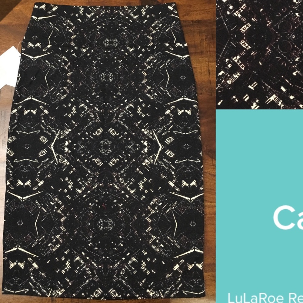 LuLaroe XS Cassie skirt